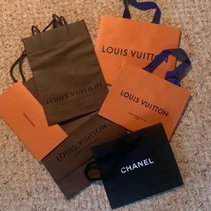 Paper bags Chanel , Luis Vuitton